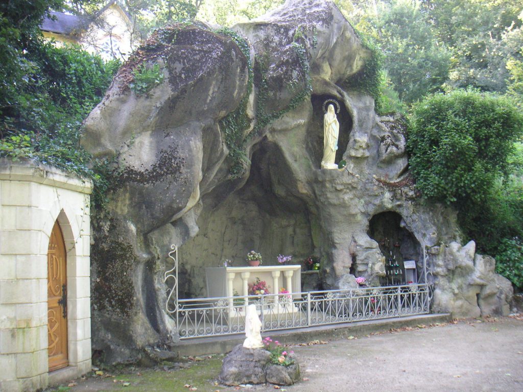 Grotte de Bion